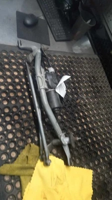 Acoplamiento de limpiaparabrisas usado para: Nissan Murano 2013 grado A Foto 1 de 4