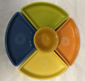 Fiesta  5 Piece Entertaining Set 4 Omni Trays & 1 Bouillon Bowl - Picture 1 of 11