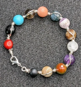 Women's Stylish Colorful Mix 10mm Beaded Wire Wrapped Bracelet (16cm) S Wrist - Picture 1 of 9