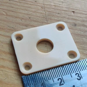 New Cream Plastic Rectangle Rectangular Jack Socket Plate Jackplate Les Paul SG - Picture 1 of 5