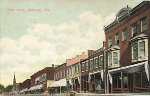 Postcard ~ Platteville, Wisconsin Main Street - C. 1910 - Picture 1 of 2