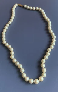 9ct Gold Vintage String Of Pearls Necklace / 41cm / Full Hallmarks / Signed - Picture 1 of 12