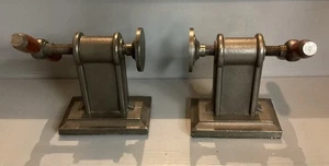 Restaurationsbeschlag (RH) Industrie Gusseisen Schraubstock Schraube Holzgriffe Buchstützen - Bild 1 von 10