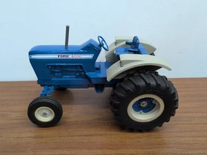 1/12 Ertl Farm Toy Ford 8000 Tractor Repaint - Picture 1 of 4