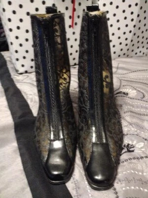 BELLINI BOOTS ~ LACE MESH DETAILING ~FRONT ZIPPER Size 8M Black Heels - Image 1 of 4