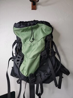 mountain smith Ivy Lightweight  1700cui backpack womens hiking. READ Description - Image 1 of 4