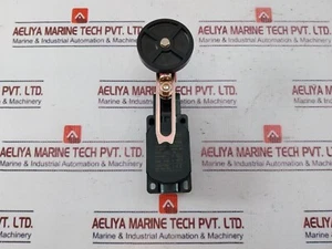 TELEMECANIQUE XCKS149H29 Limit Switch, IP65 500V 240V 3A - Picture 1 of 7