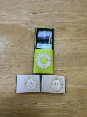 2 Apple iPod Shuffle серебро и 8 Gb Nano iPod непроверенный - Изображение 1 из 4