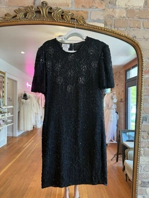 Vestido vintage 100 % seda negro con cuentas manga corta J.m.c Foto 1 de 4