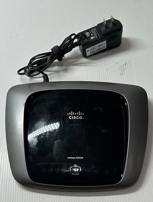 Router Linksys E2000 Advanced Wireless-N puertos Ethernet Gigabit de doble banda Cisco Foto 1 de 2