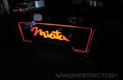 Mazda Miata Windschott Mx5 iluminação LED e logotipo gravado marca restritor de vento  - Imagem 1 de 4