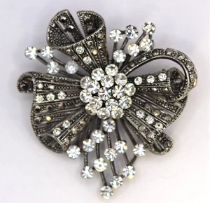 Vintage Nachlass Strassschleife & Band Brosche Marcasit Silberton Pin Anhänger - Bild 1 von 3