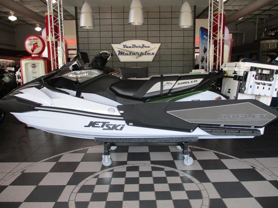 Kawasaki Ultra 160 LX-S 2025 Angler Foto 1 de 4