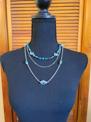 VETEMENTS Collana multifila Avenue nuova con etichette