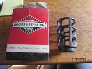 Retenedor de taza de filtro de aire Briggs & Stratton 280002 - Imagen 1 de 4