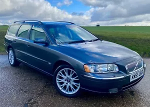 VOLVO V70 D5 SE AUTO GREY 185 BHP 2006 LOW MILEAGE FOR AGE - Picture 1 of 21
