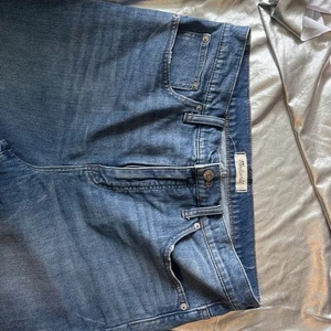 Madewell Jean Size 32 Slim Wide Leg Crop Blue Ankle Raw Hem Denim Medium Wash D8 - Picture 1 of 4