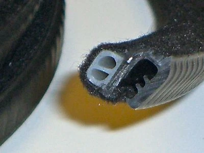 Schiebedachdichtung f. Stahlschiebedach Audi 80 (8A2, 89, B3), Bj. 86-91 NEU OEM - Image 1 of 2