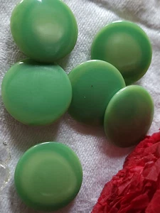 Lot 6 boutons vintage vert degradé à pied lisse jolis 2,2 cm ref 1519 - Picture 1 of 2