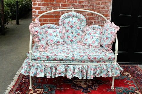 American Antique Iron Painted White Bench Daybed Flower Decor ~ New Upholstery ~ Cover