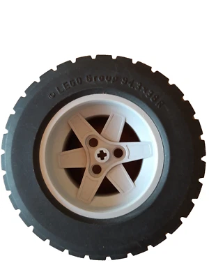 1x Lego® Technic Reifen 92912 94,3 x 38 R + Felge 44722 grau Technik Kran Bagger - Bild 1 von 2