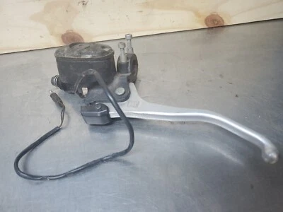 OEM POLARIS FRONT BRAKE MASTER CYLINDER 2010440 - Image 1 of 4
