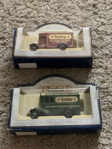 2 Lledo Days Gone 1934 Dennis Parcels Vans Hamleys Boxed Red Green - Picture 1 of 6