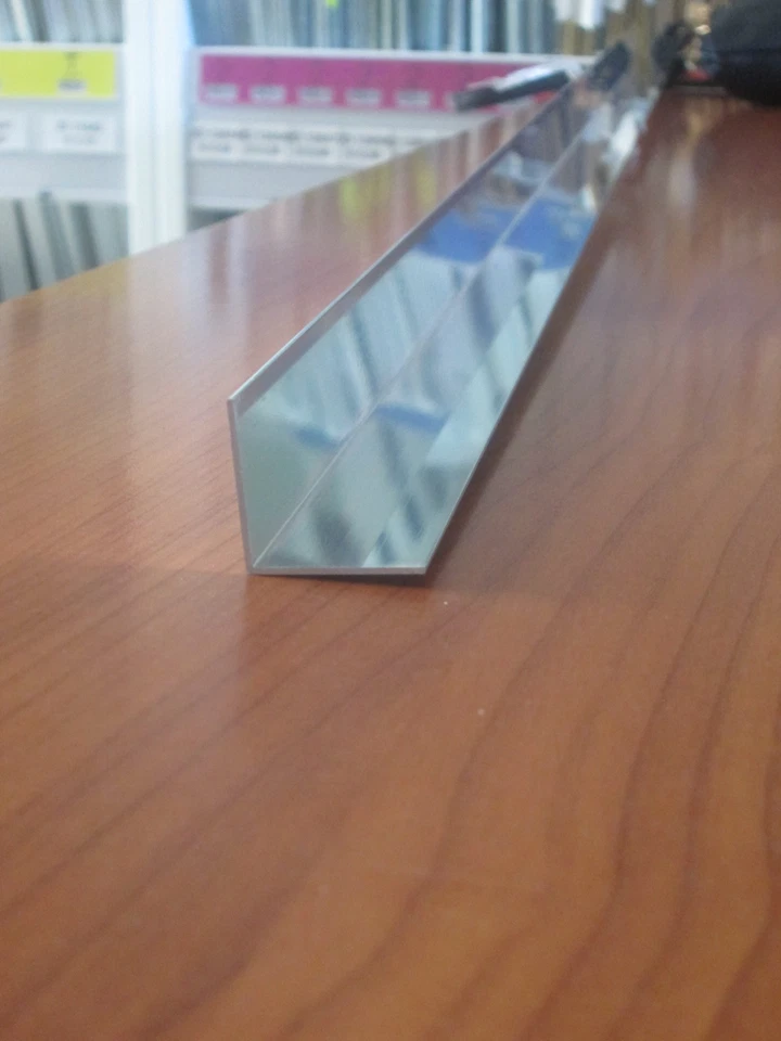 PROFILO IN ALLUMINIO CROMATO BRILLANTE ANGOLARE  A L MM25X25X1 MT 1 - Immagine 1 di 1