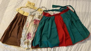 3 medios delantales vintage cosidos a mano rojo verde marrón amarillo puro floral años 70 - Imagen 1 de 4