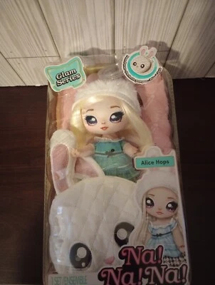 MGA ENTERTAINMENT Na! Na! Na! Surprise 🐰*ALICE HOPS*🐰 Doll, Glam Purse, White Rabbit Hat NIB