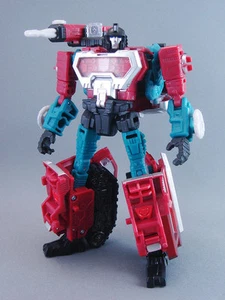 Takara Tomy Transformers UNITED Autobot Scientist PERCEPTOR Action Figure MISB - Picture 1 of 8