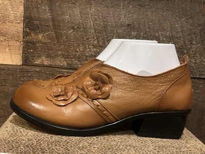 Socofy Womens Leather Floral Shoes Mid Heel Size 7.5 (245) Flowers Brown - Image 1 of 4