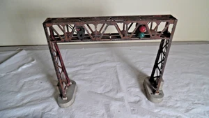 Lionel Postwar 450 Metal Signal Bridge Untested -Used -Sold as Parts Only - Picture 1 of 6