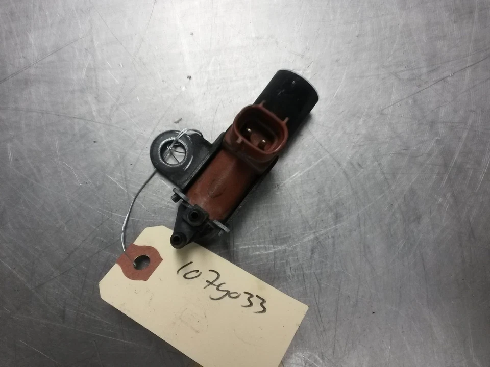 Interruptor de vacío de 1995 Subaru Legacy 2.2 Foto 1 de 3