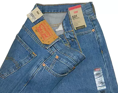 Pantalones de mezclilla para hombre 501 NUEVO Levi's Button Fly etiqueta original 34x34 medida talla 33x34 Foto 1 de 4