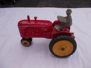 Trattore giocattolo Massey Harris 44 MH scala 1/16 ORIGINALE anni 50 slik man sedile conducente - Foto 1 di 12