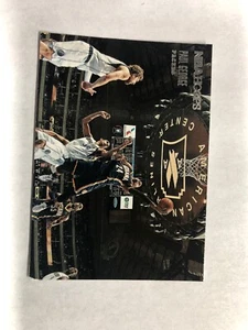 2013-14 Panini Hoops Paul Goerge Courtside #16 - Foto 1 di 3