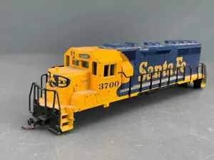 HO Atlas SD35 Locomotive Shell Santa Fe #3700 HO5424 - Picture 1 of 7