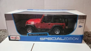Maisto 1/18th scale die cast model of a Red Jeep Wrangler Rubicon, in box - Picture 1 of 14