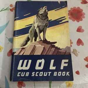 VINTAGE BOY SCOUT - 1964 WOLF CUB SCOUT BOOK - Picture 1 of 5