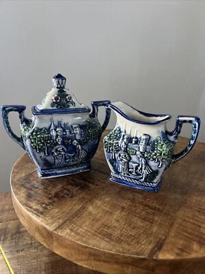 Azúcar y crema romántica de porcelana mayólica escena azul/blanca de colección - Japón Foto 1 de 4