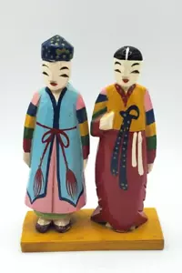 Folk Art Hand Carved Korean Figurines Winter Dress 1950 - Picture 1 of 9