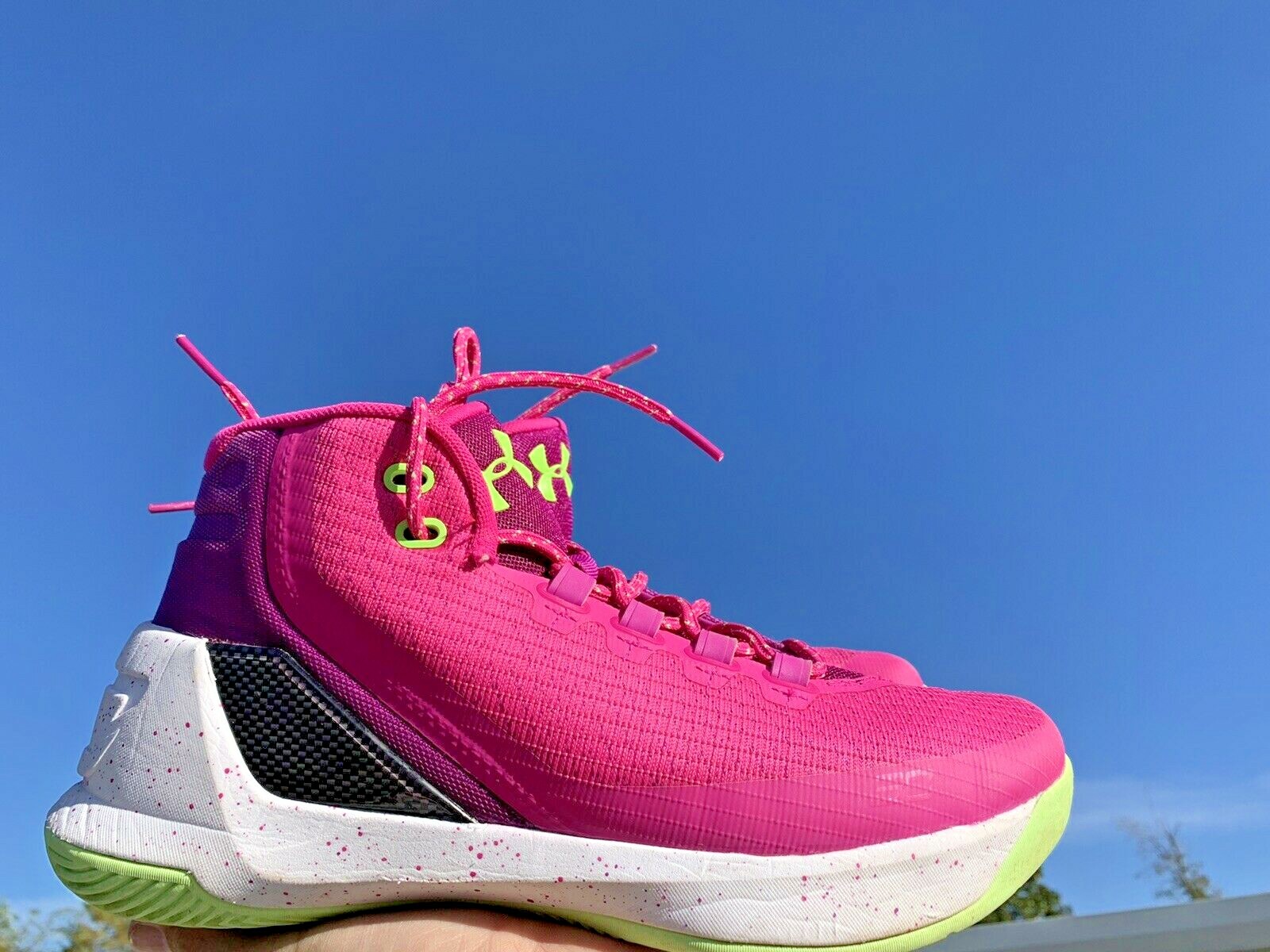 steph curry pink shoes