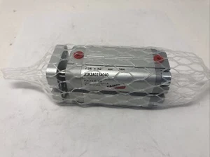 CAMOZZI COMPACT CYLINDER DOUBLE ACTING 31R2A025A040 - NOS - Picture 1 of 3