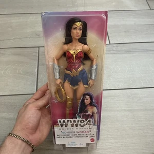 WW84 Bambola Wonder Woman pronta per la battaglia nuova - Foto 1 di 4