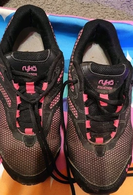 Zapatillas Tenis Ryka Talla 6.5 Mujer Rosa Negro Foto 1 de 4