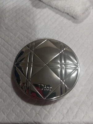 Dior Mineral Nude Bronze as is broken lid - Image 1 of 4