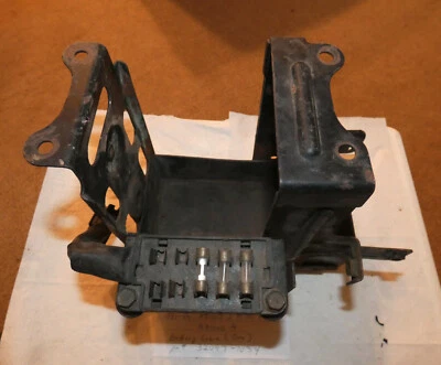 1981 年上装川崎 KZ1000 JKMPR KZ1100A 电池盒 +托盘 32097-1033 32097-1034 — 第 1/4 张图片