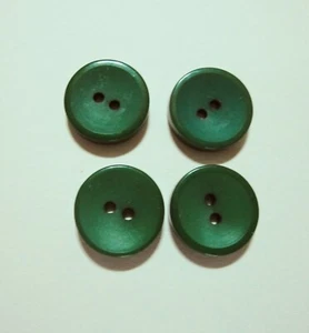 Botones de plástico verde 4 dos orificios 5/8" de ancho - Imagen 1 de 3