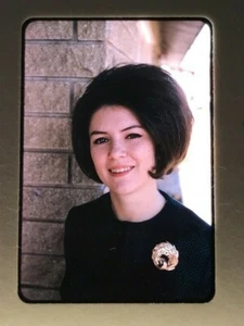 1960's Hair woman Portrait  - Picture 1 of 4